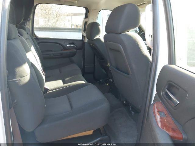 Chevrolet Avalanche 1500 Ls Image 10