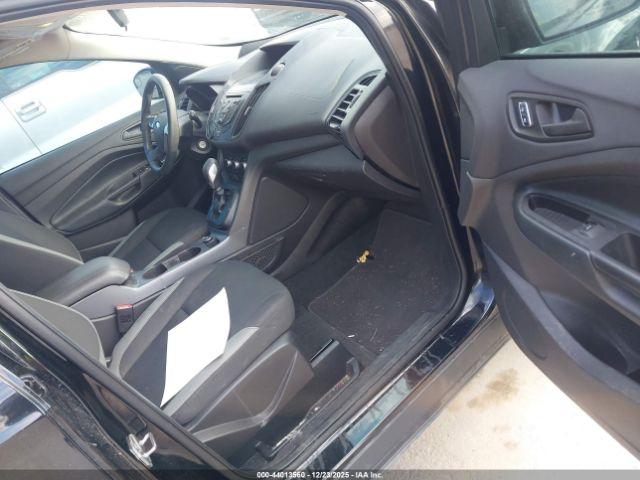 Ford Escape S Image 6