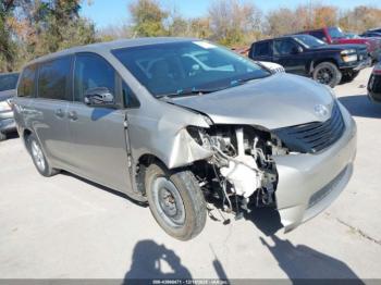  Salvage Toyota Sienna