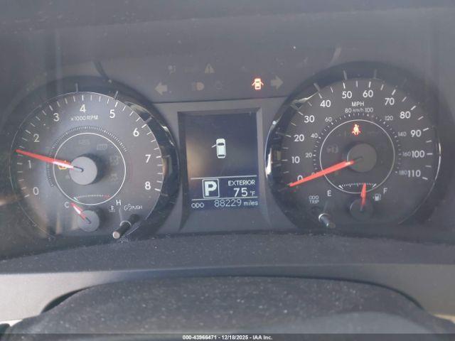 Toyota Sienna L 7 Passenger Image 4