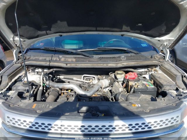 Ford Explorer Xlt Image 8