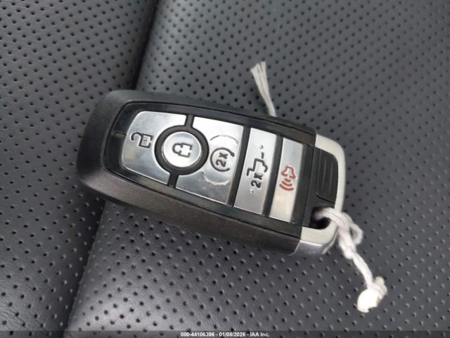 Ford F-150 Platinum Image 15