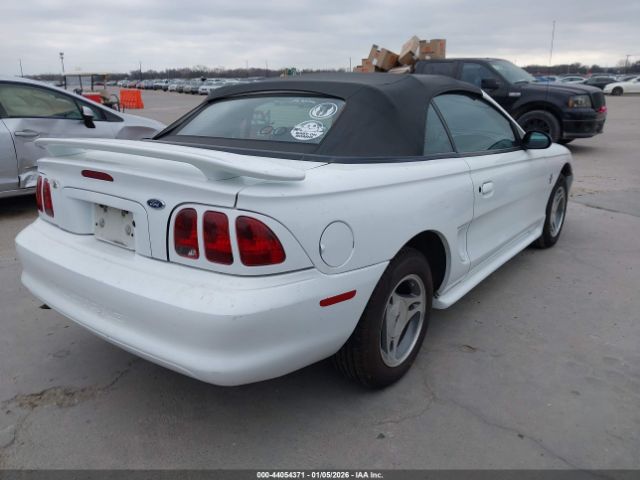 Ford Mustang Image 6