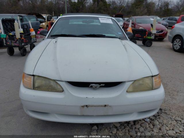 Ford Mustang Image 9