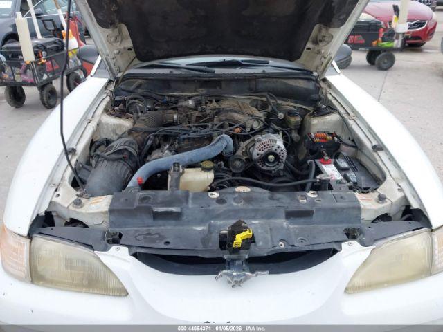 Ford Mustang Image 11