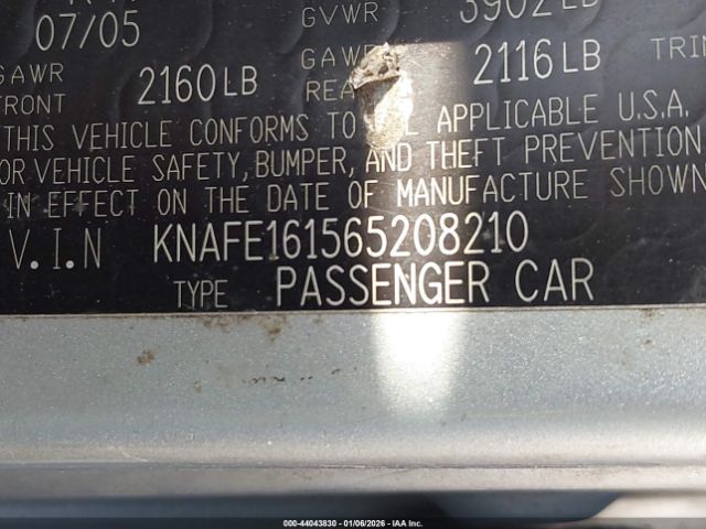 Kia Spectra Image 10