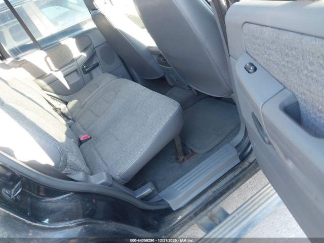 Ford Explorer Image 9