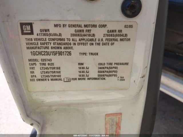 Chevrolet Silverado 2500 Image 9