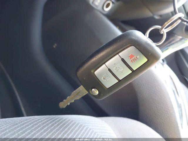 Nissan Rogue S Image 10