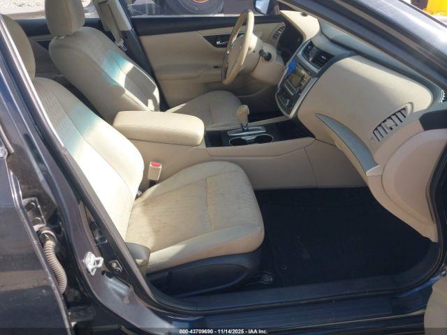 Nissan Altima 2.5 Sv Image 11