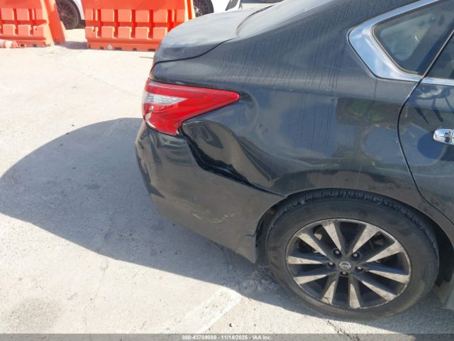 Nissan Altima 2.5 Sv Image 10