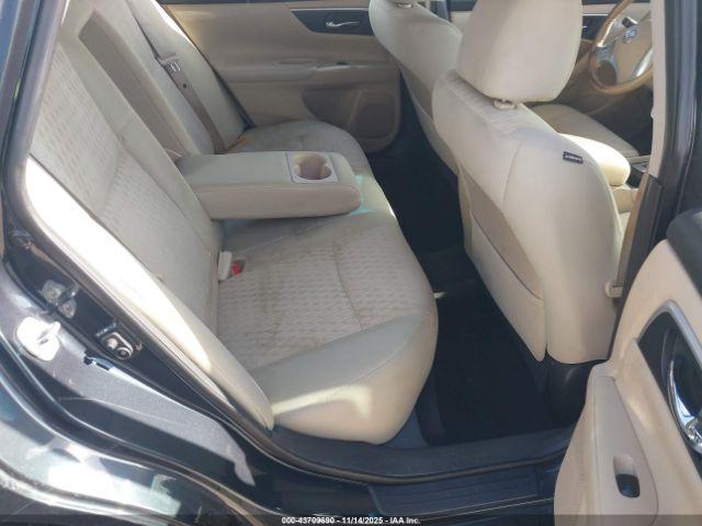 Nissan Altima 2.5 Sv Image 8