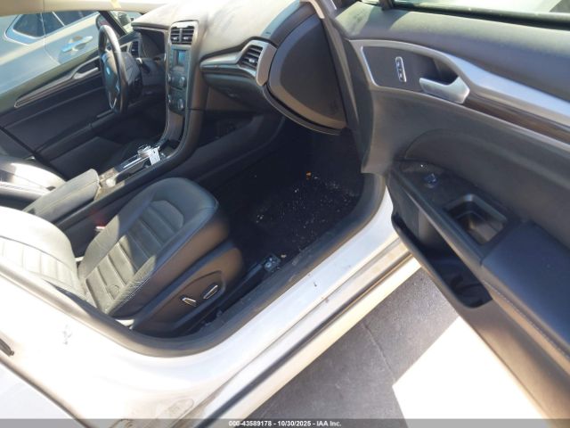 Ford Fusion Se Image 8