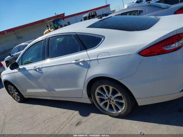 Ford Fusion Se Image 13