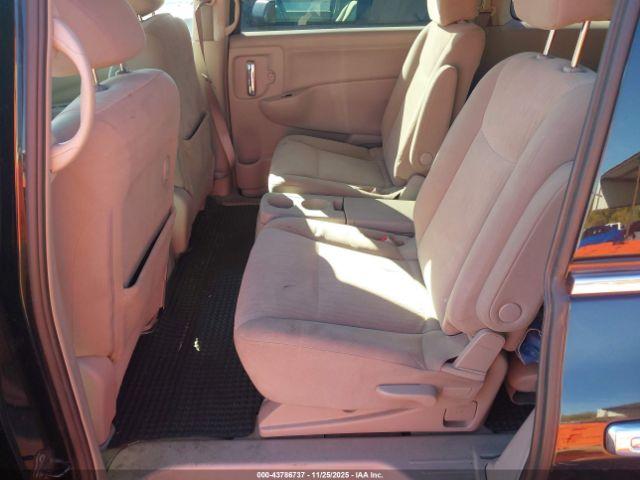 Nissan Quest Image 2