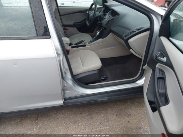 Ford Focus Se Image 7