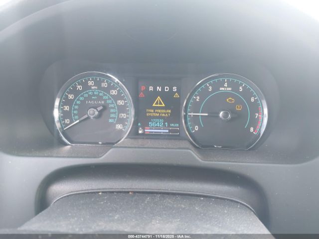 Jaguar XF I4 T Image 2