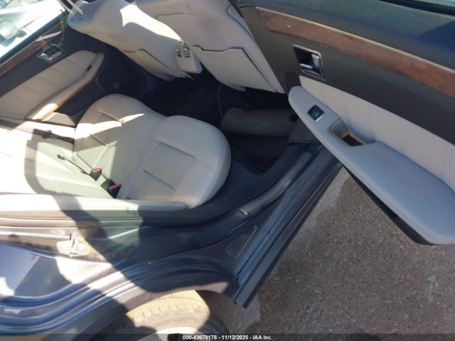 Mercedes-Benz E-Class Image 9