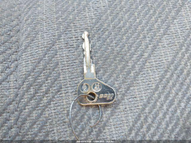 Mazda B Series Short Bed Image 11