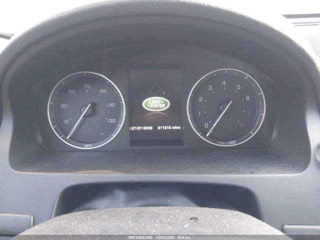 Land Rover LR2 Image 4