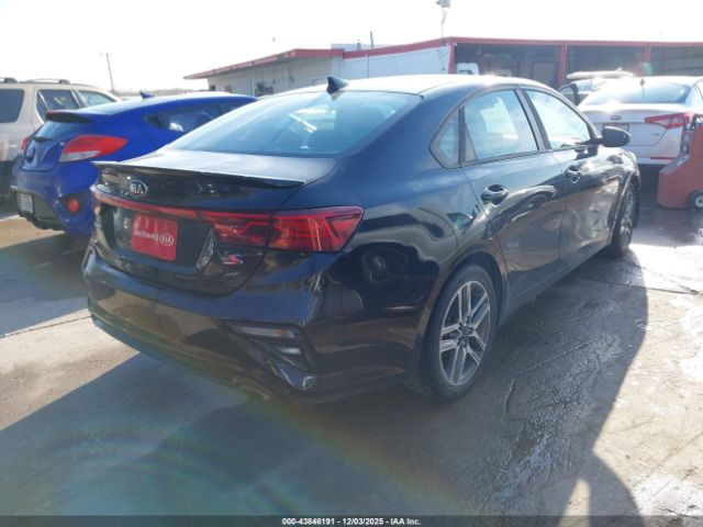 Kia Forte S Image 11