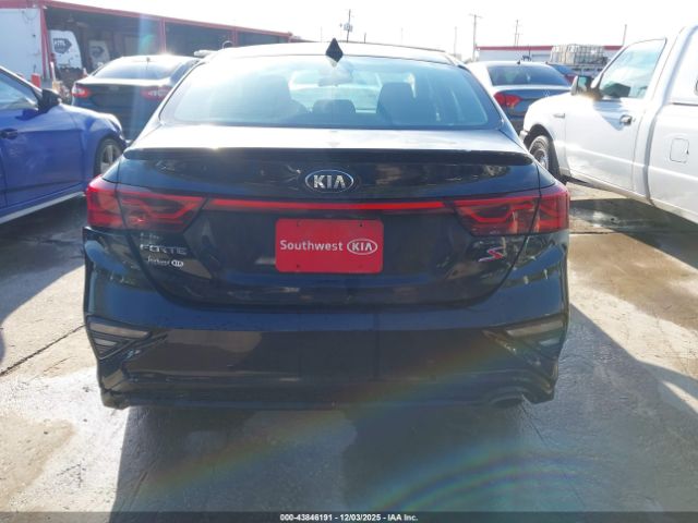 Kia Forte S Image 13