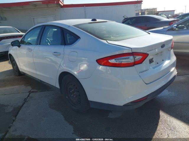Ford Fusion S Image 3