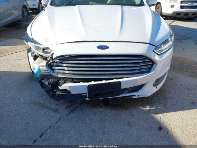 Ford Fusion S Image 11
