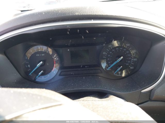 Ford Fusion S Image 10