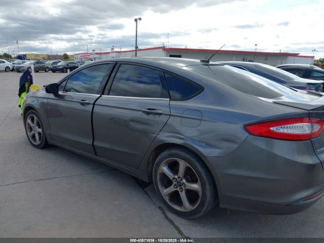 Ford Fusion Se Image 11