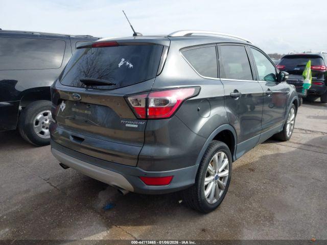 Ford Escape Titanium Image 3