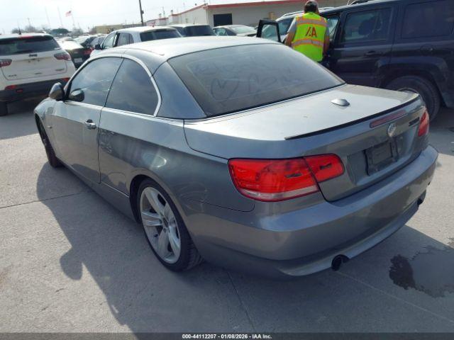 BMW 3 Series Image 8