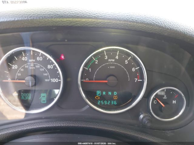 Jeep Wrangler Sahara Image 13