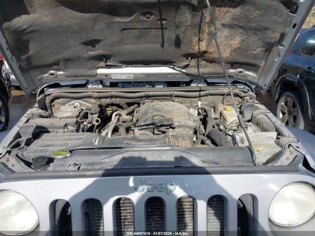 Jeep Wrangler Sahara Image 10