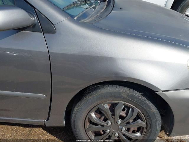 Toyota Corolla Le Image 7