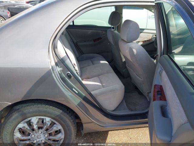 Toyota Corolla Le Image 10