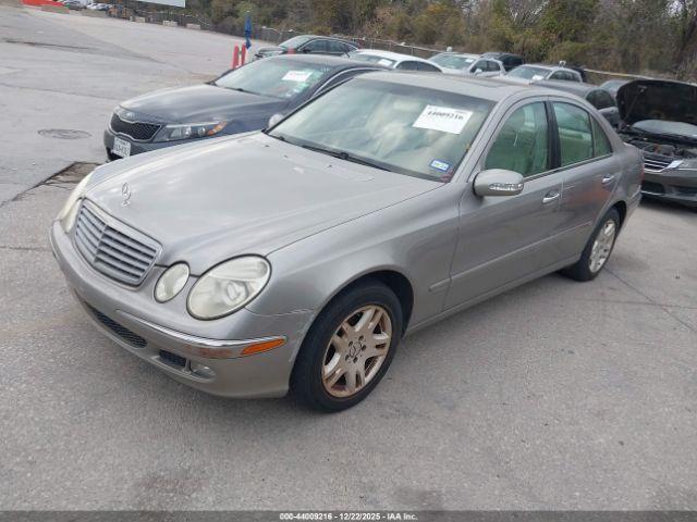 Mercedes-Benz E-Class Image 2