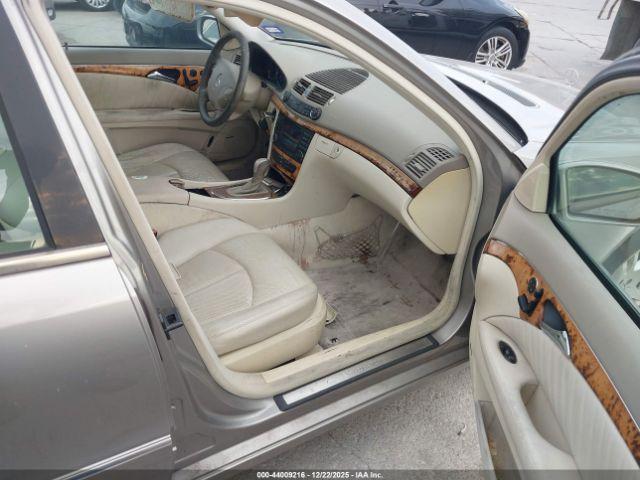 Mercedes-Benz E-Class Image 4