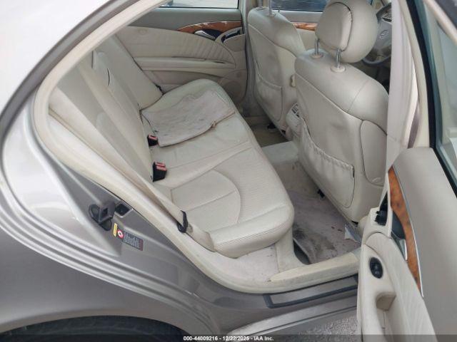 Mercedes-Benz E-Class Image 7