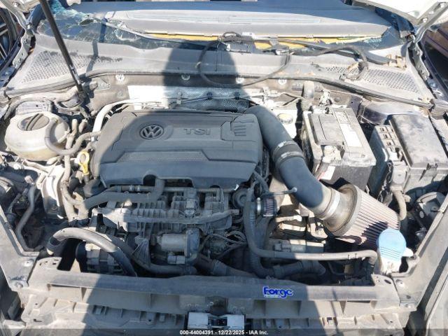 Volkswagen Golf 2.0t S 4-door Image 6