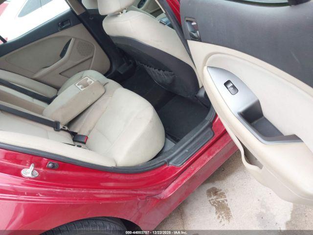 Kia Optima Lx Image 11