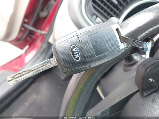 Kia Optima Lx Image 4