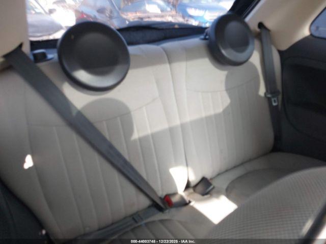 FIAT 500 Lounge Image 8