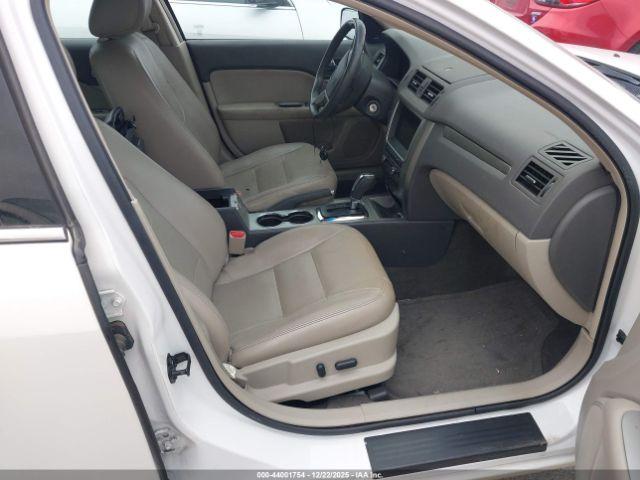 Ford Fusion Image 10