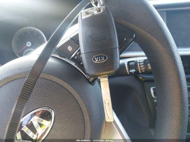 Kia Optima Lx Image 8