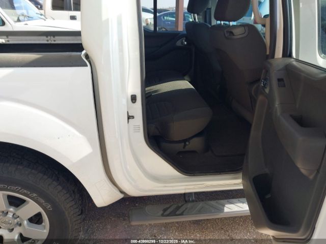 Nissan Frontier Nismo Off Road Image 9