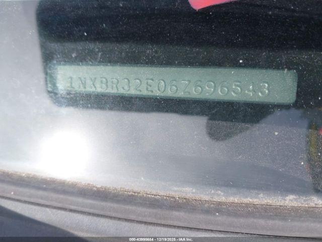 Toyota Corolla Ce Image 6