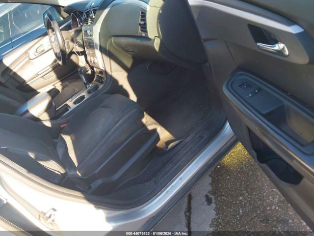 Chevrolet Traverse Lt Image 2