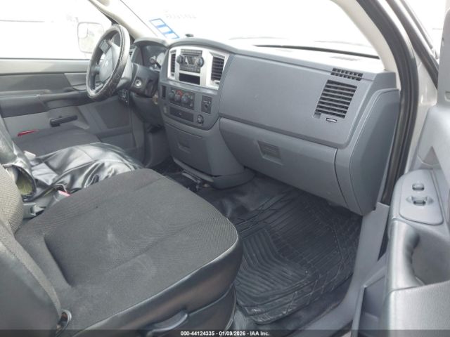 Dodge Ram 4500 Image 8