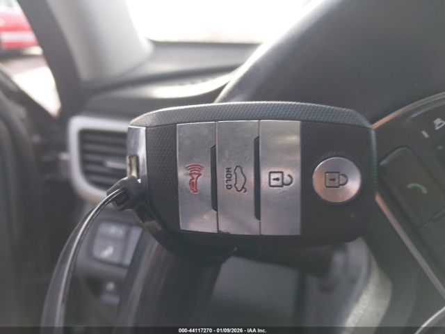 Kia Optima Lx Turbo Image 7